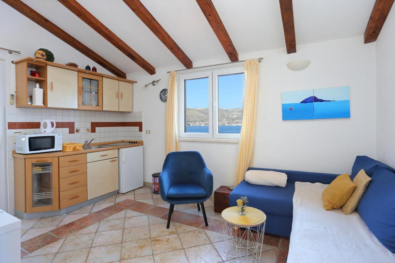 Apartments By The Sea Okrug Donji, Ciovo - 12502 Okrug Gornji Exterior foto