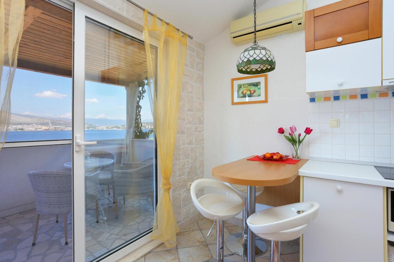 Apartments By The Sea Okrug Donji, Ciovo - 12502 Okrug Gornji Exterior foto