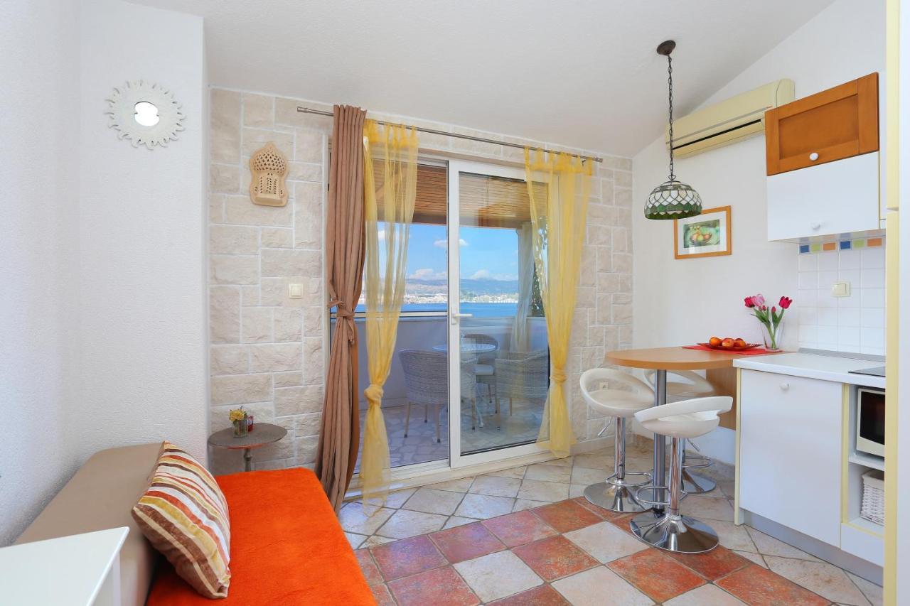 Apartments By The Sea Okrug Donji, Ciovo - 12502 Okrug Gornji Exterior foto