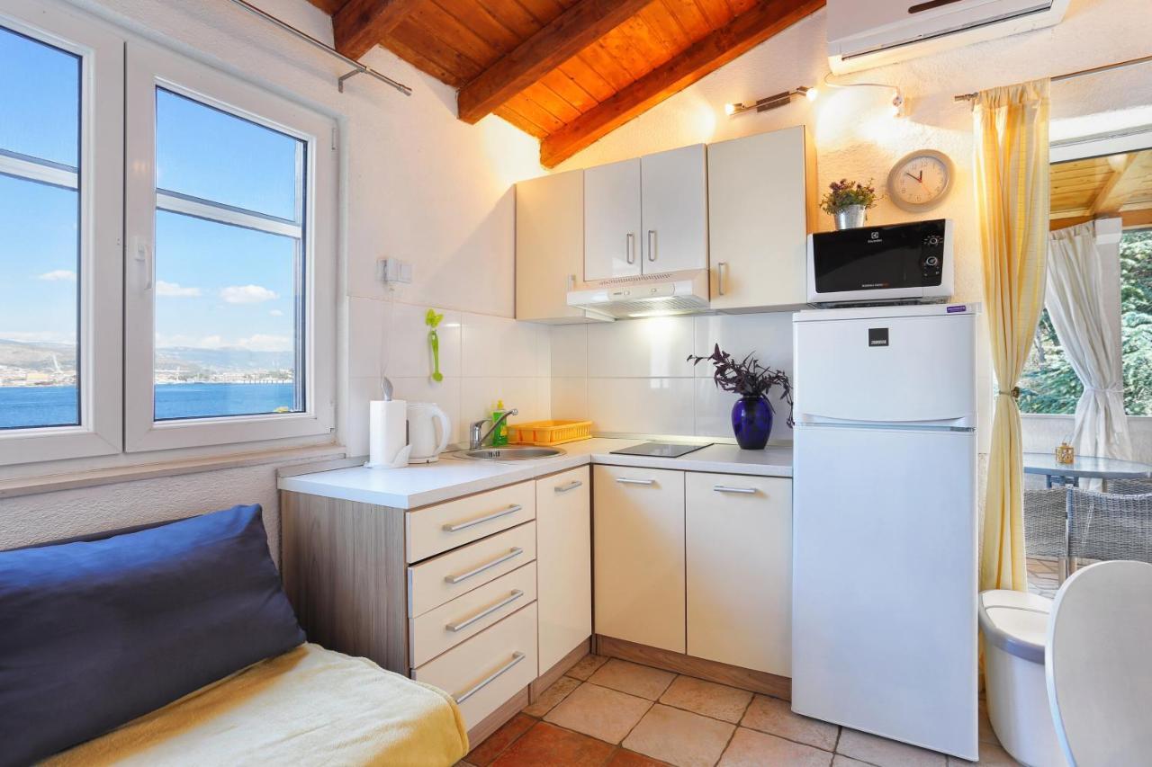 Apartments By The Sea Okrug Donji, Ciovo - 12502 Okrug Gornji Exterior foto